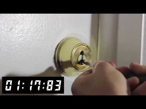 Открыть старый замок без ключа