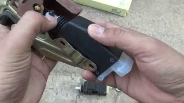 Ремонт дверных замков г. Москва