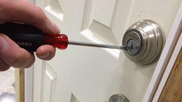 Взломать железную дверь