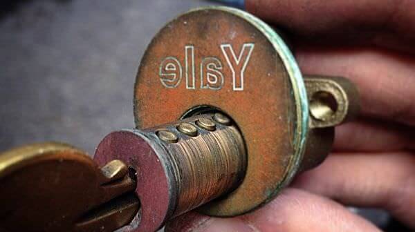 Срочная замена замков в Москве